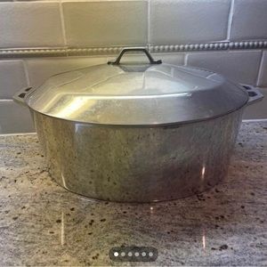 Beautiful roaster with lid